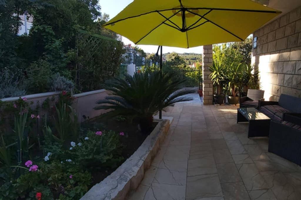 Apartment Brandel * Croatia * Brac * Selca * Puntinak Exterior foto
